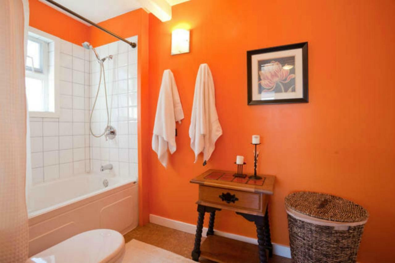 A Float Home B&B In Fisherman'S Wharf Victoria Eksteriør billede